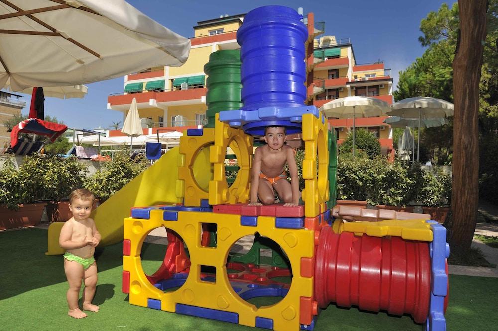 Hotel Bembo Бібіоне Екстер'єр фото