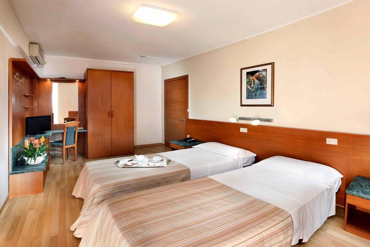 Hotel Bembo Бібіоне Екстер'єр фото